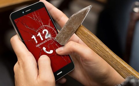 Sindicatul Europol: Dispecerii, puşi să plătească abonamentul telefonic al instituţiei / Poliţia Română: Telefoanele, destinate îndeplinirii atribuţiilor de serviciu / Dacă se generează costuri suplimentare în intres de serviciu, sumele sunt decontate