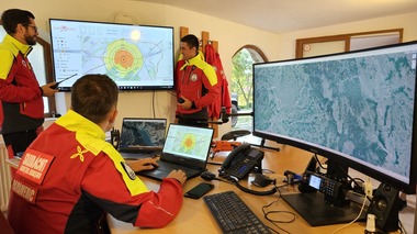 Zece persoane, salvate de pe munte în ultimele 24 de ore, trei dintre ele fiind transportate la spital