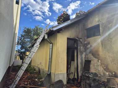Timiş: Incendiu la o anexă din curtea unei biserici, folosită în scop didactic/ 35 de copii şi patru cadre didactice au reuşit să iasă la timp