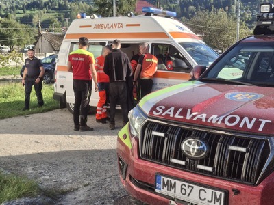 Ucrainean aflat de şapte zile de drumuri, găsit în stare gravă în zona montană a judeţului Maramureş / Avea zgărieturi pe tot corpul, acuza dureri de cap şi pierderea parţială a vederii / Alarma, dată de 2 culegători de cupierci

