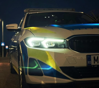 Giurgiu: Tânăr de 27 de ani, plasat sub control judiciar după ce şi-a ameninţat fosta parteneră cu un pistol / Incidentul s-a produs în timp ce femeia conducea o maşină, iar bărbatul o motocicletă, deşi nu deţine permis