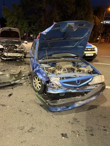 Accident în care au fost implicate patru maşini, în Timişoara. O persoană a fost rănită - FOTO