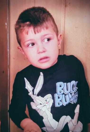 UPDATE - Constanţa: Copil de trei ani, dat dispărut după ce rudele au constatat că el nu se mai află în curte/ Băiatul a fost găsit pe un câmp