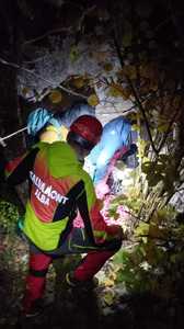 Alba: Acţiune dificilă, pe timp de noapte, a Salvamont pentru coborârea a doi alpinişti care au pornit seara pe un traseu de escaladă
