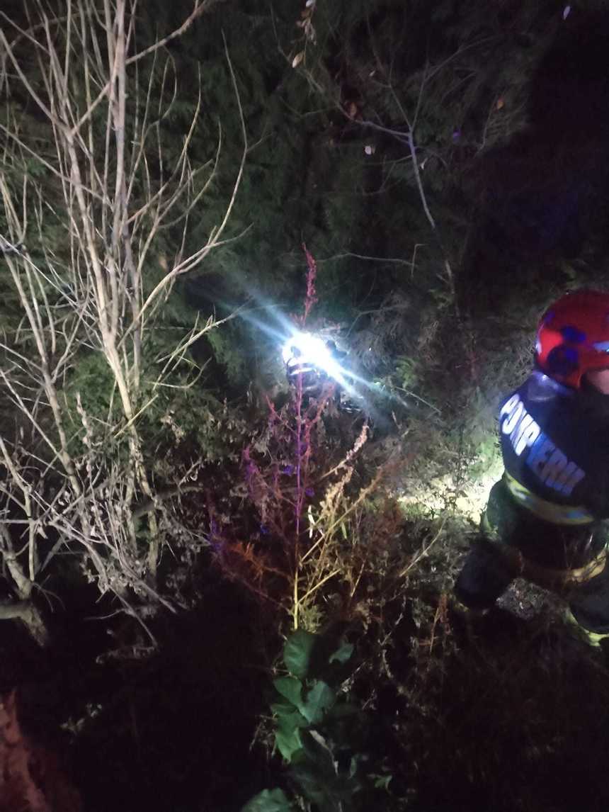UPDATE - Harghita: Şapte adolescenţi, cu vârste cuprinse între 15 şi 17 ani, implicaţi într-un accident / Un ATV cu remorcă s-a răsturnat / Un tânăr de 16 ani a murit / Cinci victime, transportate la spital