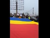 Protest pe DN 1. Locuitorii unei comune din Prahova cer repararea unei pasarele pietonale şi amenajarea unui sens giratoriu, invocând numărul mare de accidente şi dificultatea de a intra în drumul naţional - FOTO, VIDEO
