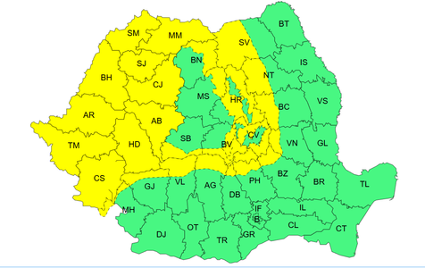 Meteorologii anunţă vreme rece şi precipitaţii însemnate cantitativ, până joi / Va ninge în toată zona montană unde se va depune strat de zăpadă / Cod galben de vât puternic

