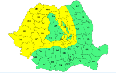 Meteorologii anunţă vreme rece şi precipitaţii însemnate cantitativ, până joi / Va ninge în toată zona montană unde se va depune strat de zăpadă / Cod galben de vât puternic

