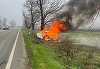 Olt: Un tănăr de 19 ani a murit, după ce a intrat cu maşina într-un copac, iar vehiculul a luat foc – FOTO

