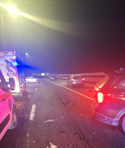 UPDATE - Accident cu patru maşini pe Autostrada Bucureşti – Piteşti / Cinci persoane au fost transportate la spital - FOTO
