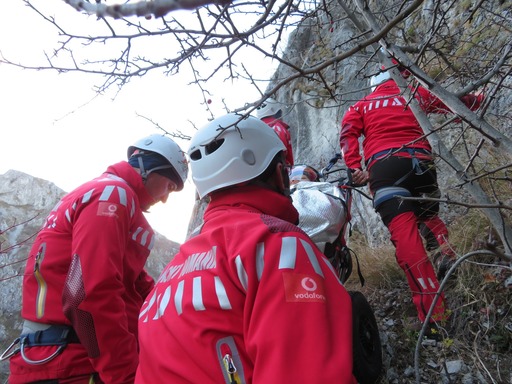 12 persoane au fost salvate de pe munte în ultimele 24 de ore / 3 persoane au fost rănite

