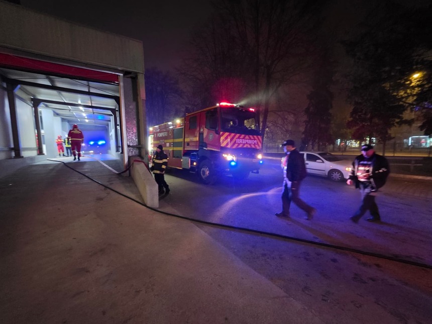 UPDATE - Alba: Incendiu la subsolul Spitalului Judeţean de Urgenţă Alba.  Autorităţile au activat planul roşu de intervenţie  / Incendiul a fost lichidat. Nu s-au înregistrat victime - FOTO / VIDEO
