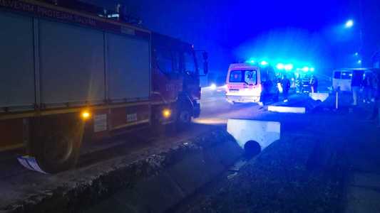 Sibiu: Accident rutier în care sunt implicate zece persoane dintre care şapte minori. Autorităţile au declanşat planul roşu de intervenţie - FOTO
