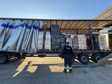 O cantitate de 60.000 de pachete de ţigări, confiscată de Autoritatea Vamală Română în urma unui control făcut în judeţul Sibiu