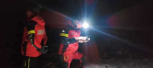 UPDATE - Maramureş: Mobilizare a salvatorilor montani pentru căutarea unui bătrân bolnav / A fost folosită drona cu termoviziune / După cinci ore de căutări echipele s-au retras