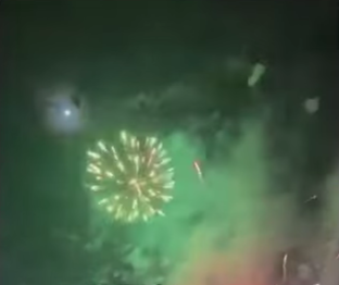 Artificii scăpate de sub control la Timişoara, în noaptea de Revelion – Au explodat la joasă înălţime / Nimeni nu a fost rănit – VIDEO