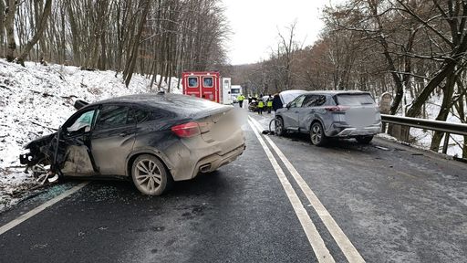 Cinci răniţi, după un accident produs pe DN 1, în judeţul Sibiu / Traficul între Sibiu şi Braşov este blocat