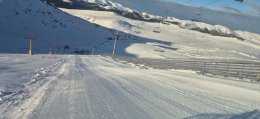 Utilaje şi toalete nefuncţionale, pe domeniul schiabil Sinaia, din cauza frigului. Sus pe munte temperaturile au scăzut la minus 25 de grade Celsius
