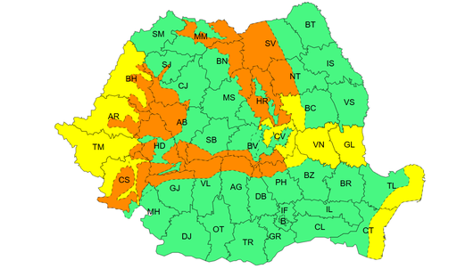 Meteorologii anunţă ninsori şi viscol, în mai multe zone ale ţării, până sâmbătă seară / La munte stratul de zăpadă nou depus poate ajunge la 50 de centimetri / Avertizări cod galben şi cod portocaliu
