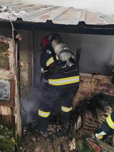 Persoană găsită moartă într-o locuinţă cuprinsă de un incendiu, la Craiova