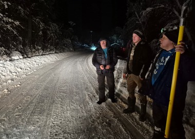 Peste 8.200 de consumatori, în continuare nealimentaţi cu energie electrică în judeţul Alba / Pe toate drumurile se circulă în condiţii de iarnă