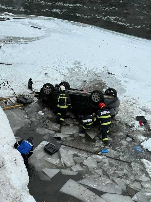 Accidentul de la Vatra Dornei: Mama şi doi dintre copii se află în stare gravă la Terapie Intensivă iar starea altor doi copii este stabilă. Un al cincilea copil, de 14 ani, a murit la spital
