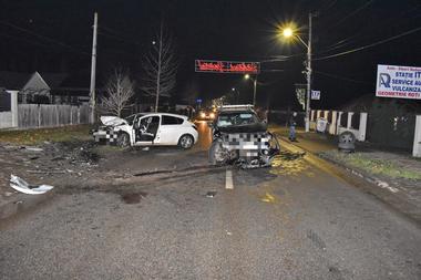 Neamţ: Şase persoane, între care doi copii, transportate la spital după un accident în care au fost implicate trei autoturisme - FOTO