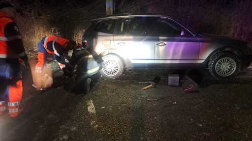 Vaslui: O femeie a murit după ce a fost prinsă sub roţile din spate ale autoturismului său, neasigurat corespunzător pe un teren înclinat