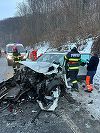 Accident pe DN 14, în judeţul Mureş – Două persoane au rămas încarcerate / Una este în stare gravă