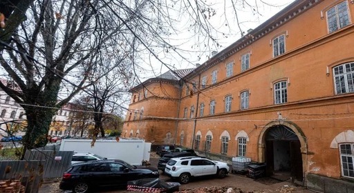 Muniţie neexplodată, găsită la Castelul Huniade din Timişoara, unde se fac lucrări de reabilitare