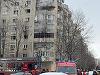 Incendiu într-un apartament din Sectorul 5 al Capitalei. O persoană cu arsuri a fost scoasă din apartament. alţi 30 de locatari din bloc, evacuaţi - FOTO