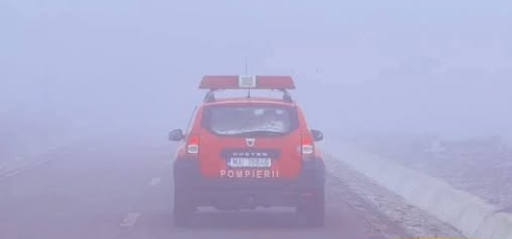 Ceaţă densă pe şoselele din mai multe judeţe / Vizibilitate redusă şi pe mai multe tronsoane de autostradă / Recomandările Infotrafic