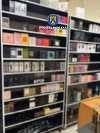 Cincisprezece percheziţii în Bucureşti şi Ilfov la persoane suspectate că au pus în vânzare parfumuri şi cosmetice susceptibile a fi contrafăcute / A fost obţinută astfel suma de două milioane de lei - FOTO