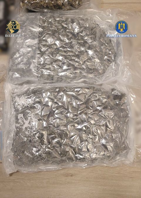 Timişoara: Bărbat prins în flagrant în timp ce vindea două kilograme de canabis cu 30.000 de lei