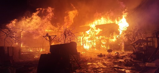 Mehedinţi: O persoană a murit carbonizată într-un incendiu izbucnit la o anexă gospodărească din Gura Văii/ Cauza probabilă a incendiului, un conductor electric defect