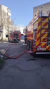 Incendiu într-un apartament din Târnăveni / 19 adulţi şi copii, evacuaţi din imobil / Proprietarul apartamentului, la spital cu arsuri la mâini