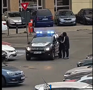 Poliţia Locală şi Primăria Bucureşti, apel către şoferi: Nu le mai daţi bani parcagiilor! / Nu este doar un fenoment deranjant, ci şi o formă de înşelăciune care trebuie oprită - VIDEO

