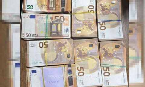 Suceava: Inspectorii vamali au descoperit 44.000 de euro nedeclaraţi asupra unui cetăţean ucrainean 
