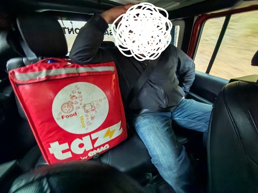 Bărbat cu posibile probleme psihice, găsit pe Transfăgărăşan de salvamontiştii din Argeş/ Incoerent şi îmbrăcat sumar, el susţine că a venit pe jos de la Cluj şi că vrea să meargă la Bâlea Lac/ A fost oprit şi a fost anunţată Poliţia