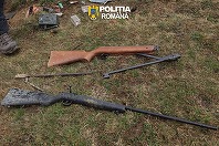 Percheziţii la persoane bănuite de comiterea unor infracţiuni la regimul armelor - 11 ar fi folosit arme letale, unele deţinute ilegal, la acţiuni de braconaj cinegetic, în judeţele Bistriţa-Năsăud, Maramureş şi Suceava - FOTO