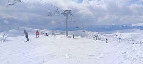 Salvamontiştii anunţă condiţii excelente de schi, de Florii, la Sinaia, însă recomandă schiorilor să nu iasă în afara pârtiilor, pentru că riscă să se accidenteze
