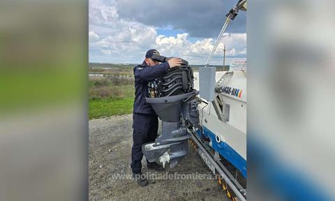 Tulcea - Motor de barcă, în valoare de 25.000 lei, căutat de autorităţile din Norvegia, depistat de către poliţiştii de frontieră din cadrul Gărzii de Coastă - FOTO