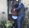 Teleorman: Femeie suprinsă de un incendiu în locuinţa sa, salvată de un jandarm şi un poliţist care au observat ce se întâmplă. Ea se afla în stare de şoc - VIDEO