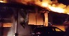 UPDATE - Puternic incendiu la un service auto din judeţul Galaţi / O persoană a suferit arsuri pe 80% din suprafaţa corporală – VIDEO