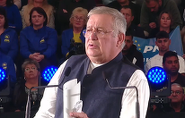 UPDATE - O casă a lui Mircea Dinescu din Cetate a fost incendiată/ Poliţiştii au deschis o anchetă pentru prinderea autorului 