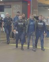 Altercaţie între cinci persoane, pe Aeroportul Băneasa – Scandalul ar fi început în timpul unui zbor pe ruta Germania – România şi a continuat în terminalul Sosiri / Trei persoane au fost reţinute

