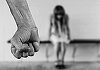 Bucureşti: Bărbat inculpat pentru tentativă de omor, după ce şi-a bătut concubina, provocându-i leziuni grave, inclusiv fracturi de coaste, şi nu i-a dat voie să ceară ajutor 