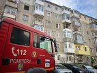 UPDATE - Incendiu într-un bloc din municipiul Sibiu/ 21 de persoane, evacuate/ Un bărbat a fost găsit carbonizat/ Incendiul, cauzat de o ţigară/ Poliţia a deschis o anchetă