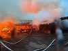 Suceava: Un incendiu violent a cuprins două adăposturi de animale, în localitatea Frătăuţii Vechi - FOTO