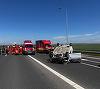 UPDATE - Prahova: Trafic blocat pe DN1D Ploieşti-Slobozia, în urma unui accident produs la intrarea pe autostrada A7 / Patru persoane au fost rănite / Un şofer beat a provocat accidentul - FOTO